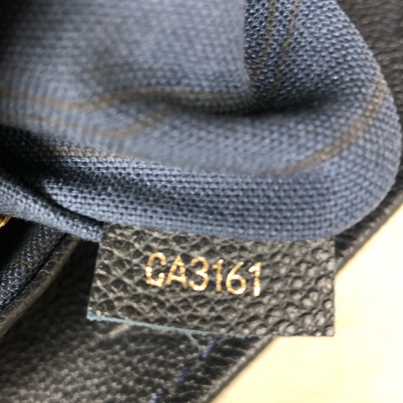 ♥️SOLD♥️ Louis Vuitton Artsy MM Infini Black - Picture 6 of 8